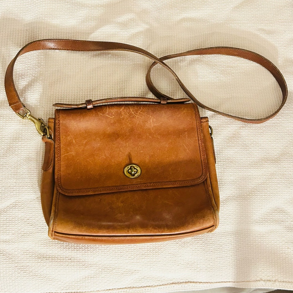 Vintage 1980s Coach Court Bag in Saddle/Tan Leather